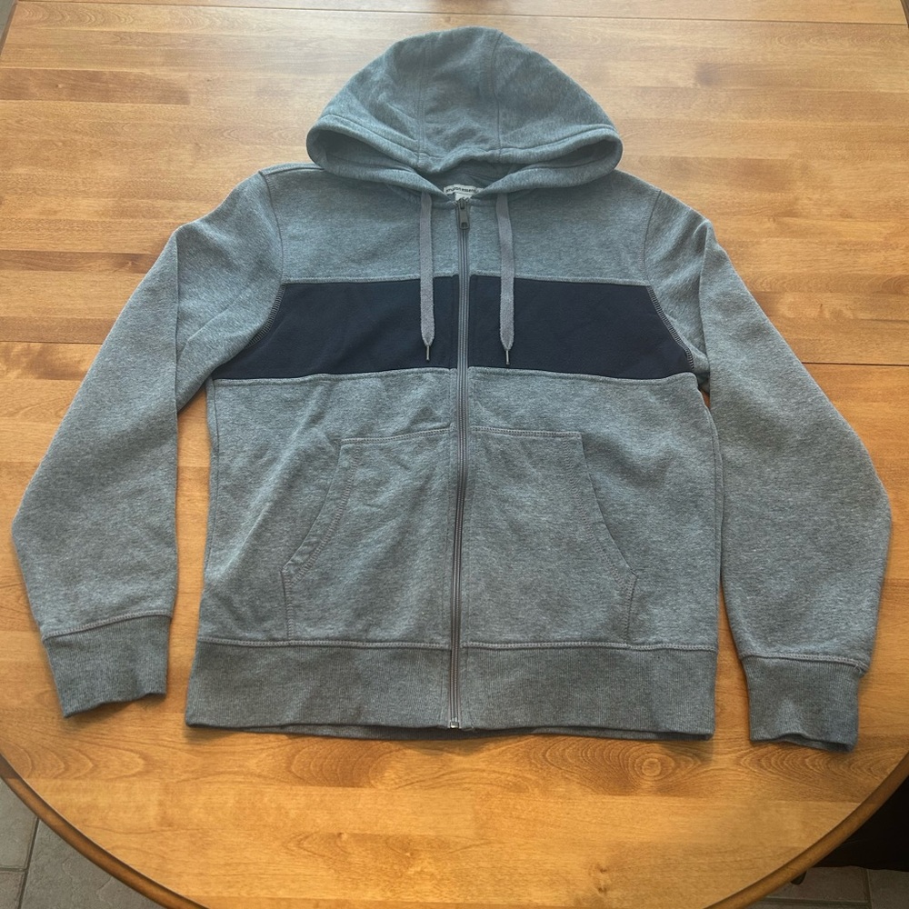 Amazon Essentials Zip-Up Hoodie - Picture 4 of 6